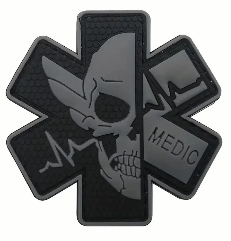 Patch – Medic Skull – PVC EHBO Patch met Klittenband – Zwart/Grijs – Kruisvormig