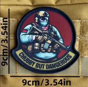 Textiel patch Chubby But Dangerous – 9x9 cm – klittenband